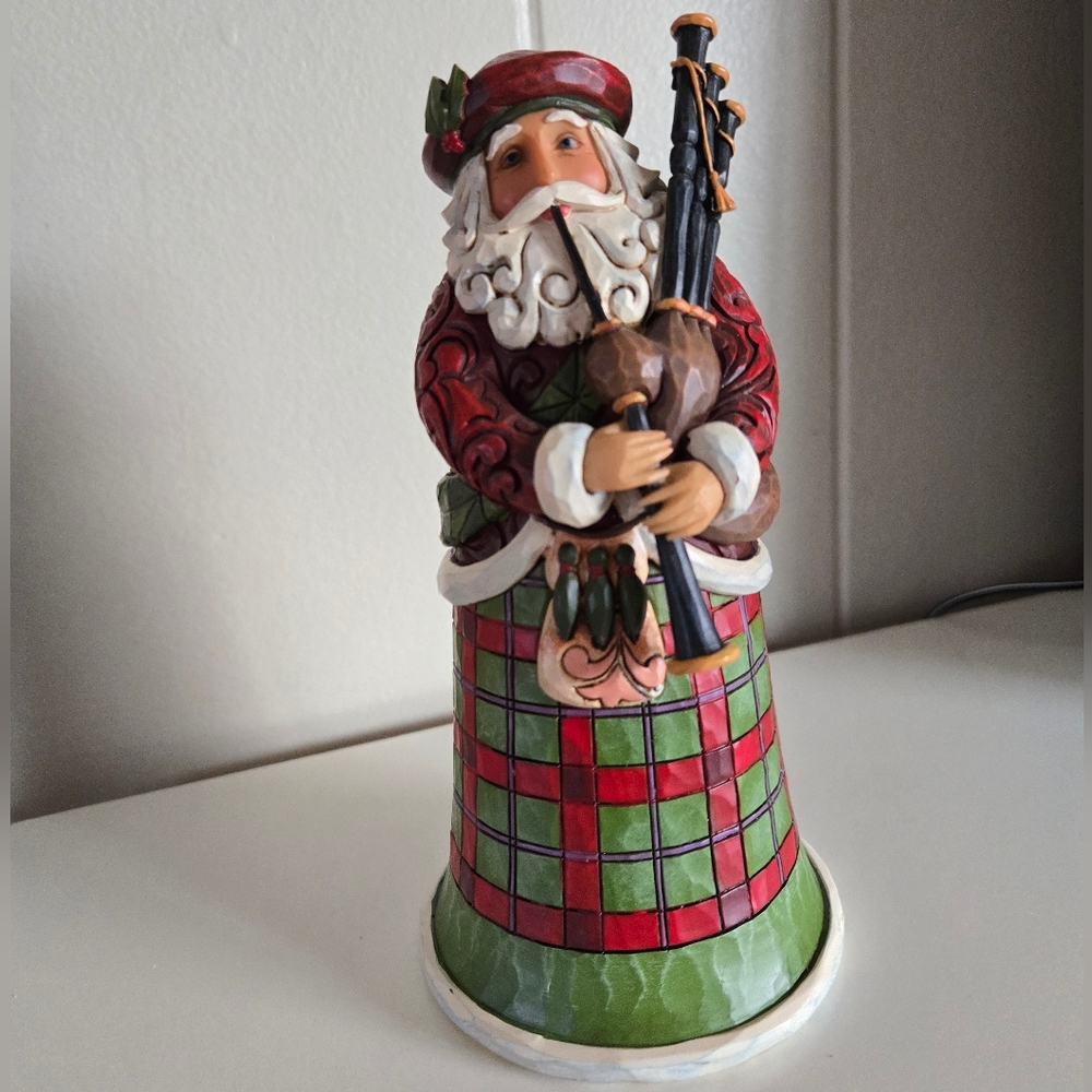 Jim Shore "Nollaig Chridheil" Scottish Santa Figurine